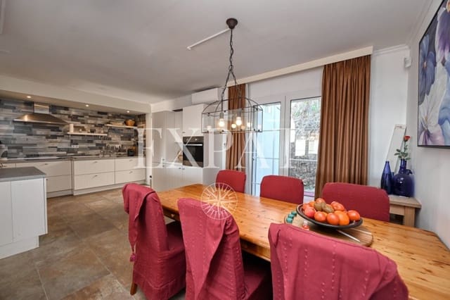 4 soveværelse Finca/Landehus til salg i Arenas med swimmingpool garage - € 465.000 (Ref: 9496905)