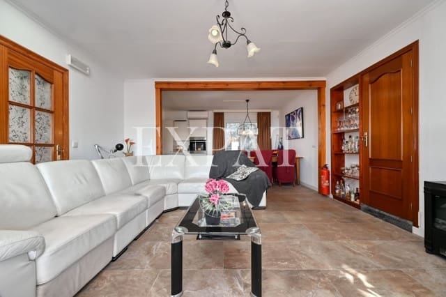 4 soveværelse Finca/Landehus til salg i Arenas med swimmingpool garage - € 465.000 (Ref: 9496905)