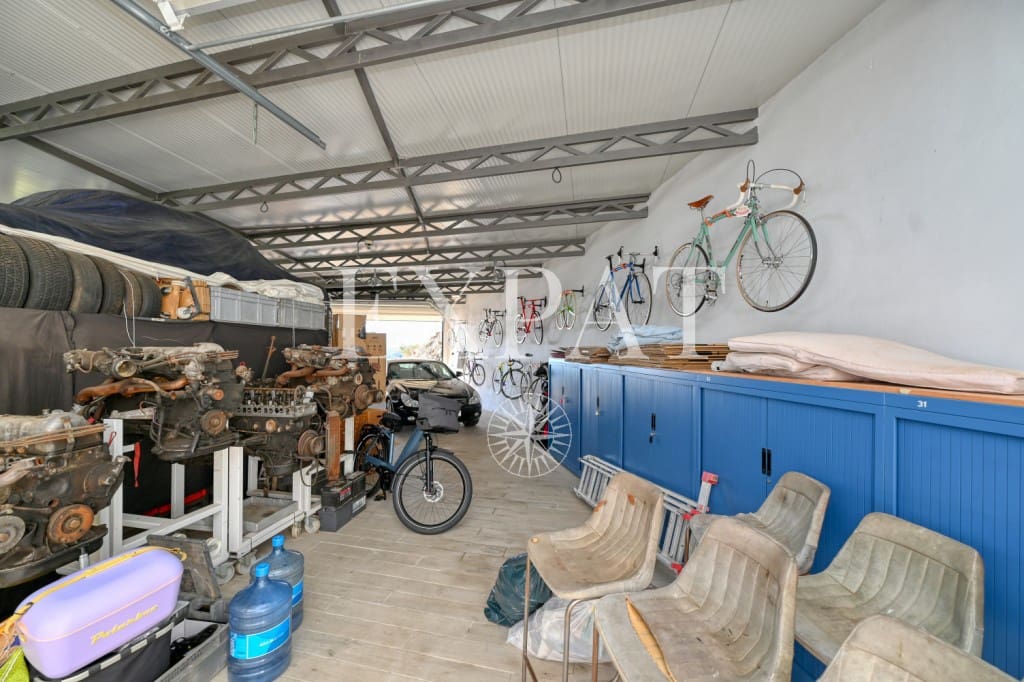 4 makuuhuone Maalaistalo myytävänä paikassa Sayalonga mukana uima-altaan 
autotalli - 1 350 000 € (Ref: 9518493)