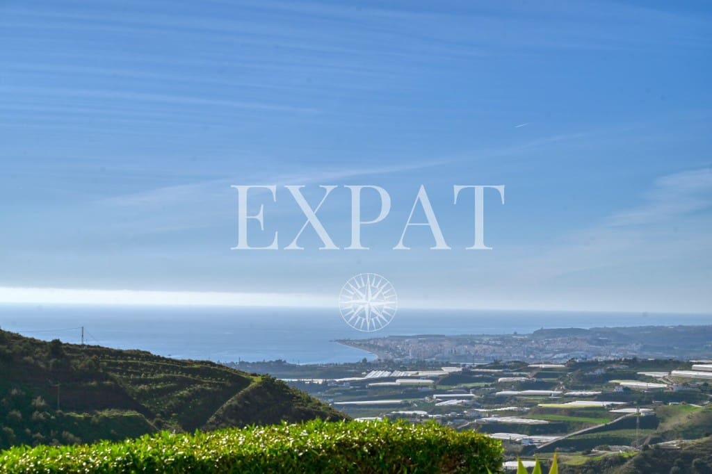 4 makuuhuone Maalaistalo myytävänä paikassa Sayalonga mukana uima-altaan 
autotalli - 1 350 000 € (Ref: 9518493)