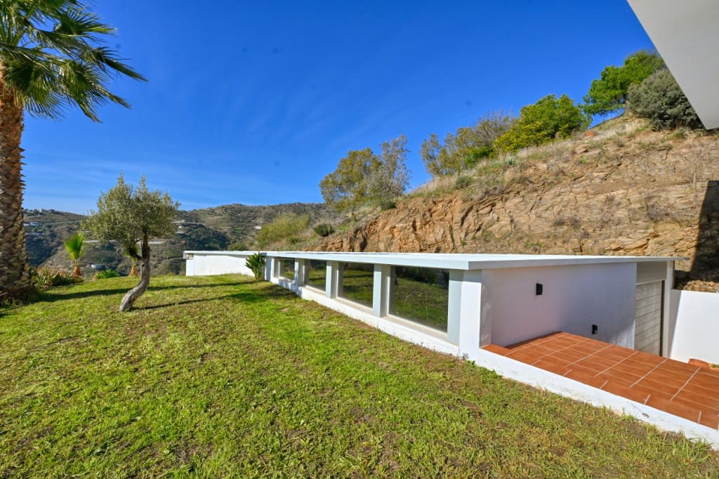 4 makuuhuone Maalaistalo myytävänä paikassa Sayalonga mukana uima-altaan 
autotalli - 1 350 000 € (Ref: 9518493)