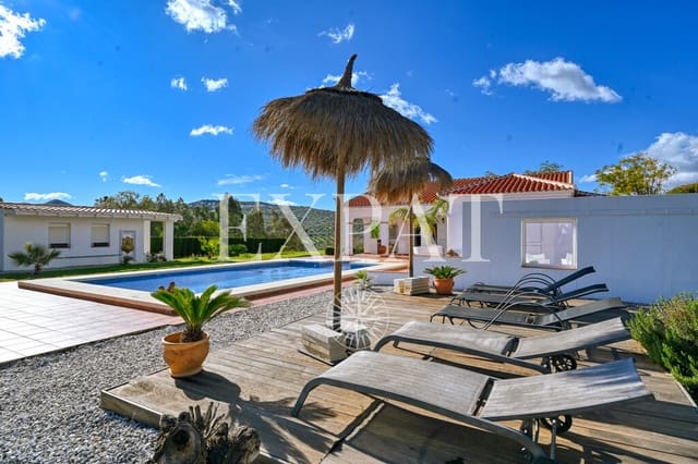 3 chambre Finca/Maison de Campagne à vendre à Viñuela avec piscine - 590 000 € (Ref: 9533266)