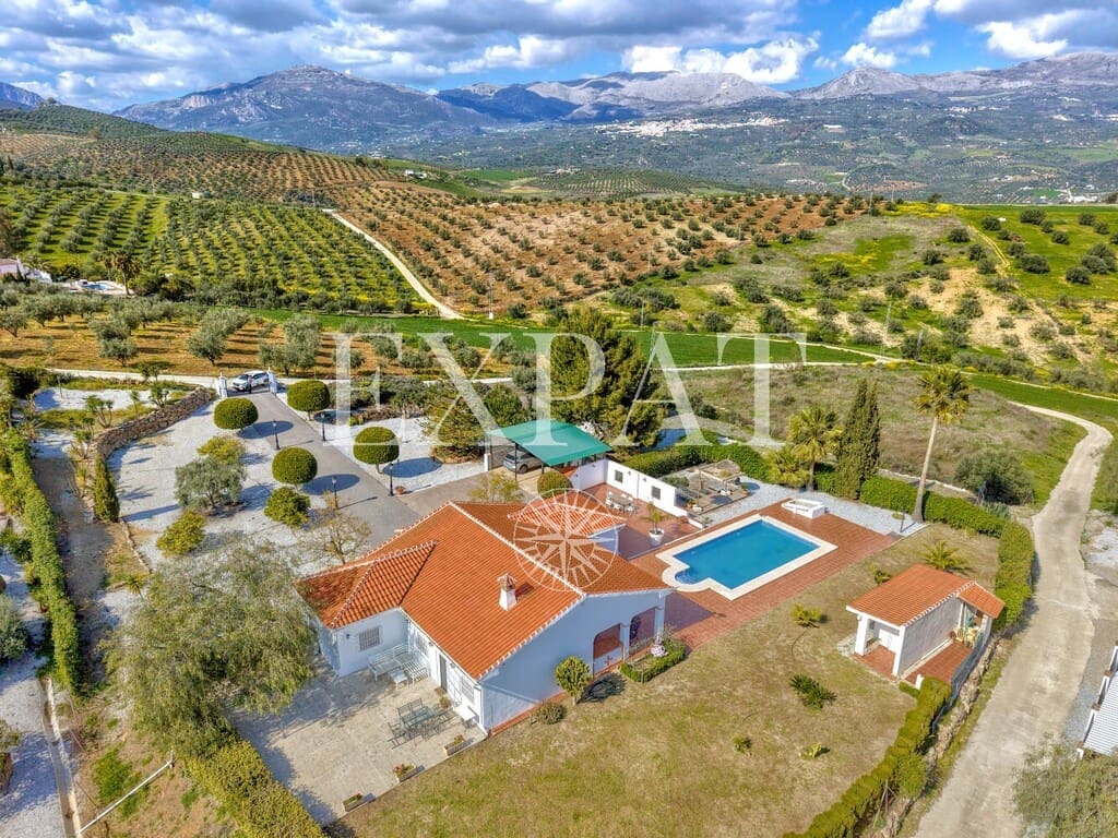 3 quarto Quinta/Casa Rural para venda em Vinuela com piscina - 590 000 € (Ref: 9533266)