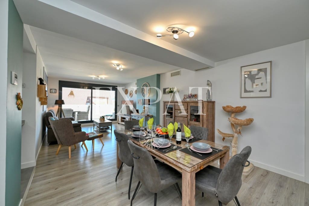 3 bedroom Flat for sale in Caleta de Velez with pool - € 525,000 (Ref: 9598908)