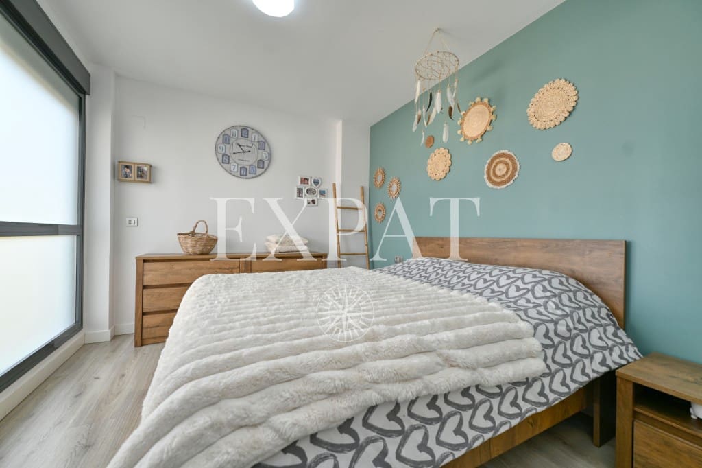 3 bedroom Flat for sale in Caleta de Velez with pool - € 525,000 (Ref: 9598908)