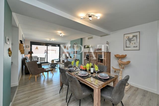 3 bedroom Flat for sale in Caleta de Vélez, Vélez-Málaga with pool - € 525,000 (Ref: 9598908)