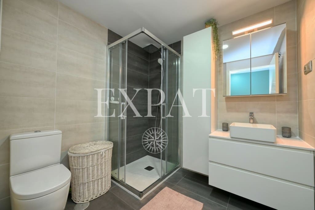 3 bedroom Flat for sale in Caleta de Velez with pool - € 525,000 (Ref: 9598908)