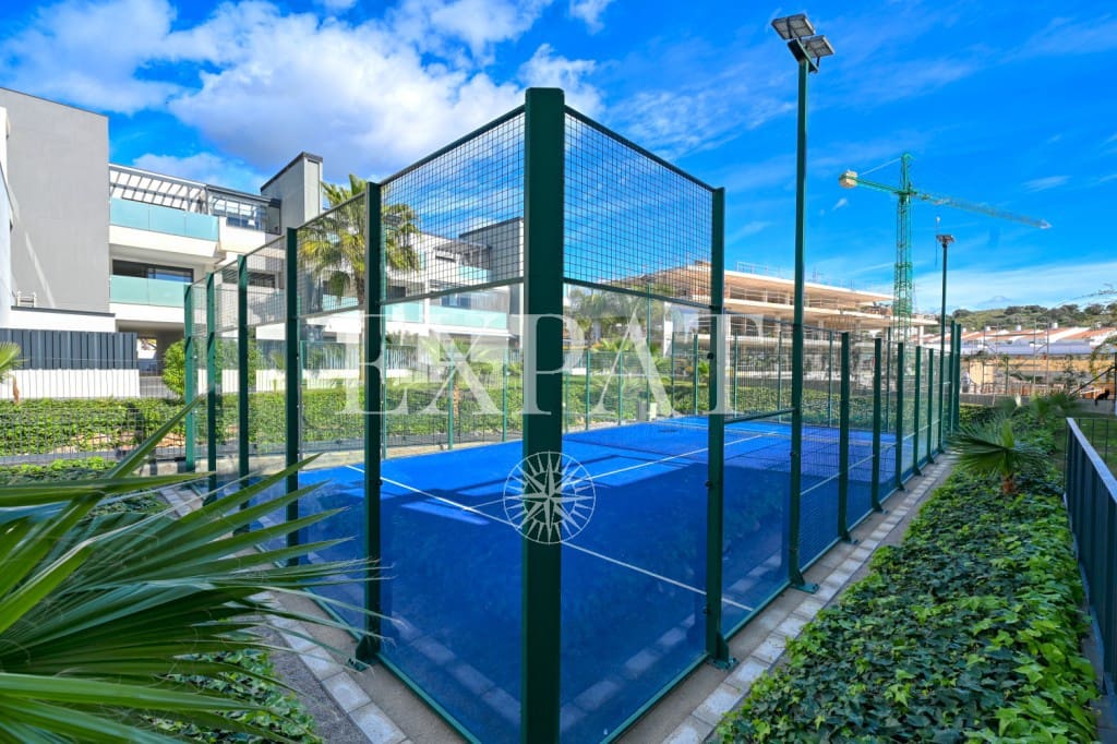 3 bedroom Flat for sale in Caleta de Velez with pool - € 525,000 (Ref: 9598908)