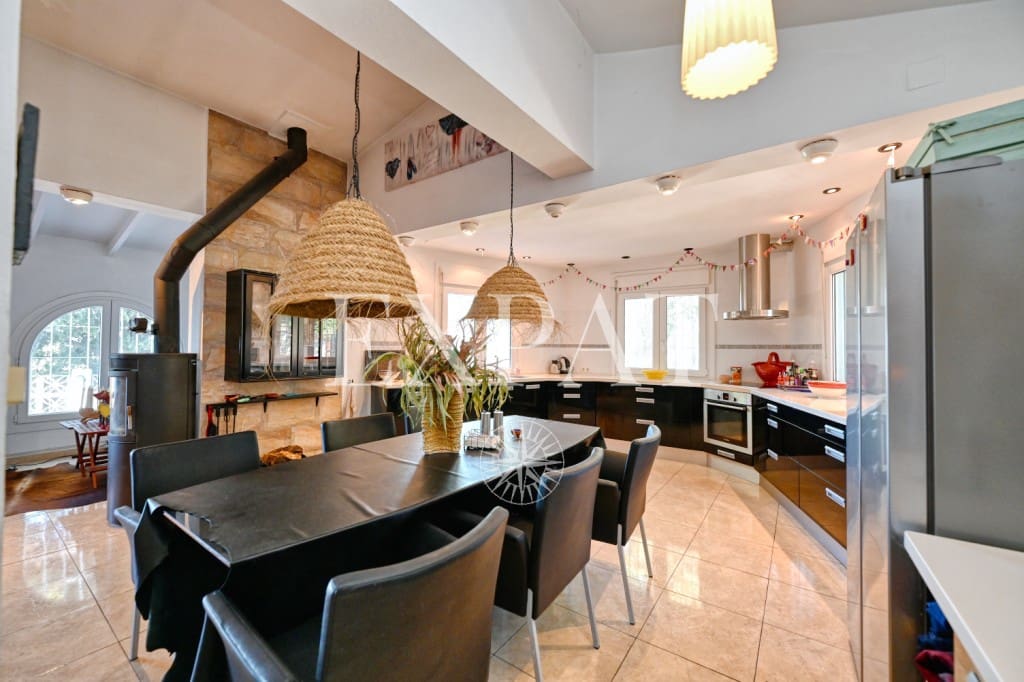 4 makuuhuone Maalaistalo myytävänä paikassa Competa mukana uima-altaan 
autotalli - 599 000 € (Ref: 9598909)