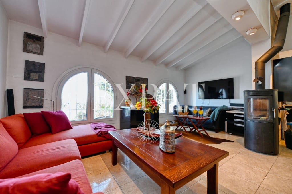 4 makuuhuone Maalaistalo myytävänä paikassa Competa mukana uima-altaan 
autotalli - 599 000 € (Ref: 9598909)