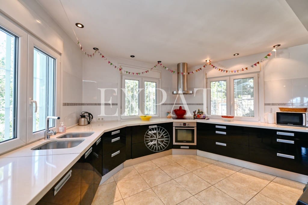 4 makuuhuone Maalaistalo myytävänä paikassa Competa mukana uima-altaan 
autotalli - 599 000 € (Ref: 9598909)