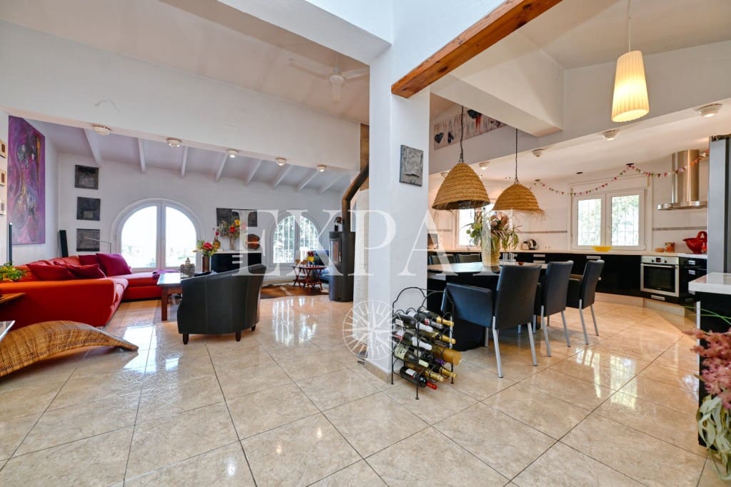 4 makuuhuone Maalaistalo myytävänä paikassa Competa mukana uima-altaan 
autotalli - 599 000 € (Ref: 9598909)