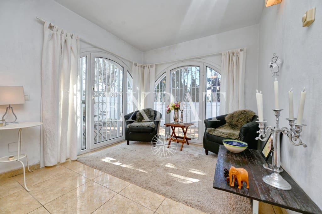 4 makuuhuone Maalaistalo myytävänä paikassa Competa mukana uima-altaan 
autotalli - 599 000 € (Ref: 9598909)