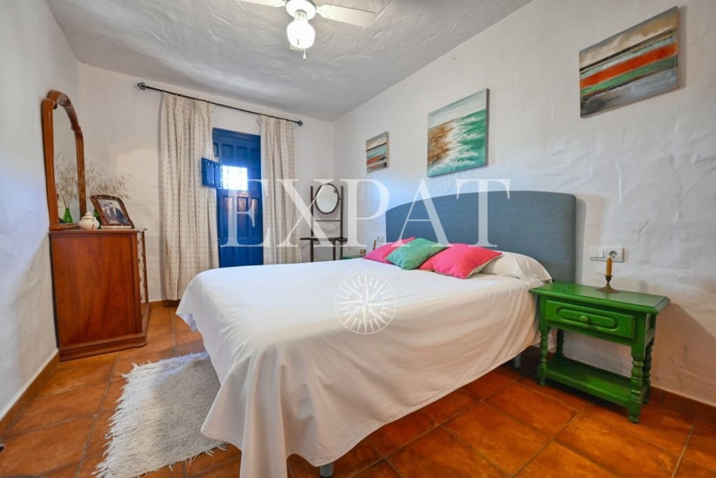 2 bedroom Finca/Country House for sale in Frigiliana with pool - € 339,000 (Ref: 9619003)