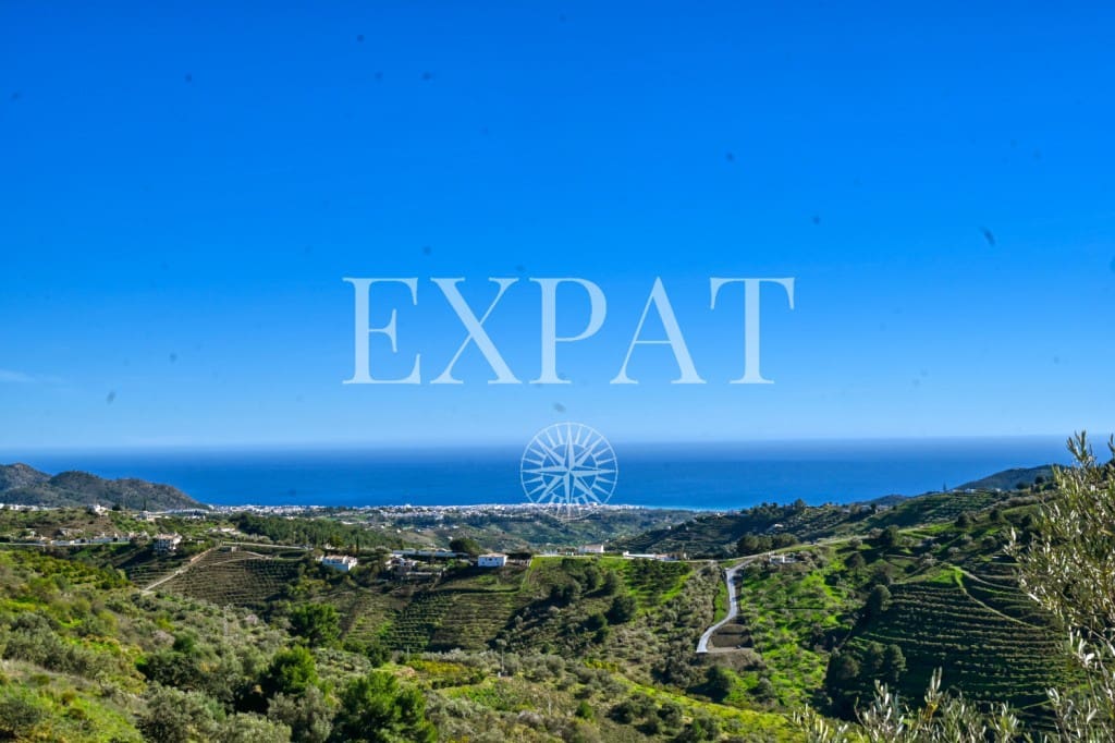 2 bedroom Finca/Country House for sale in Frigiliana with pool - € 339,000 (Ref: 9619003)