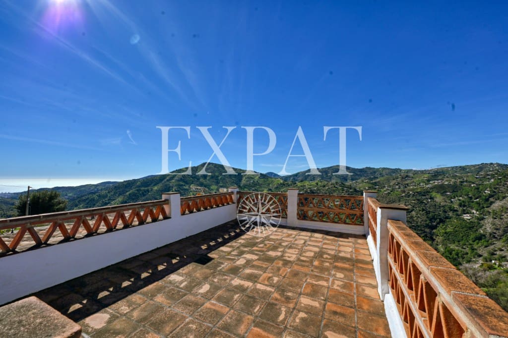 2 bedroom Finca/Country House for sale in Frigiliana with pool - € 339,000 (Ref: 9619003)