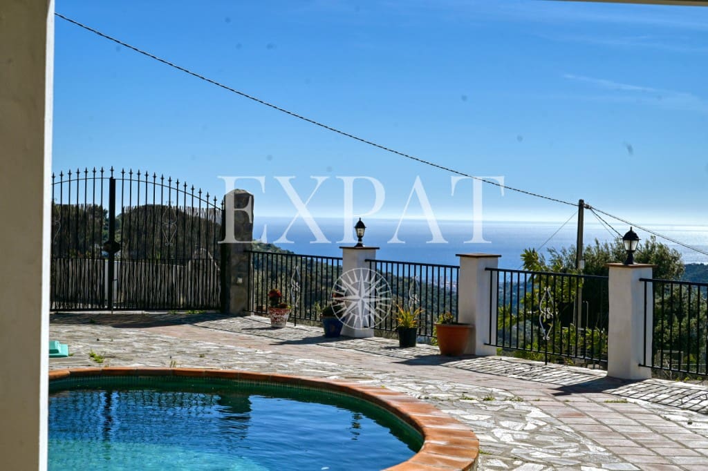 2 bedroom Finca/Country House for sale in Frigiliana with pool - € 339,000 (Ref: 9619003)