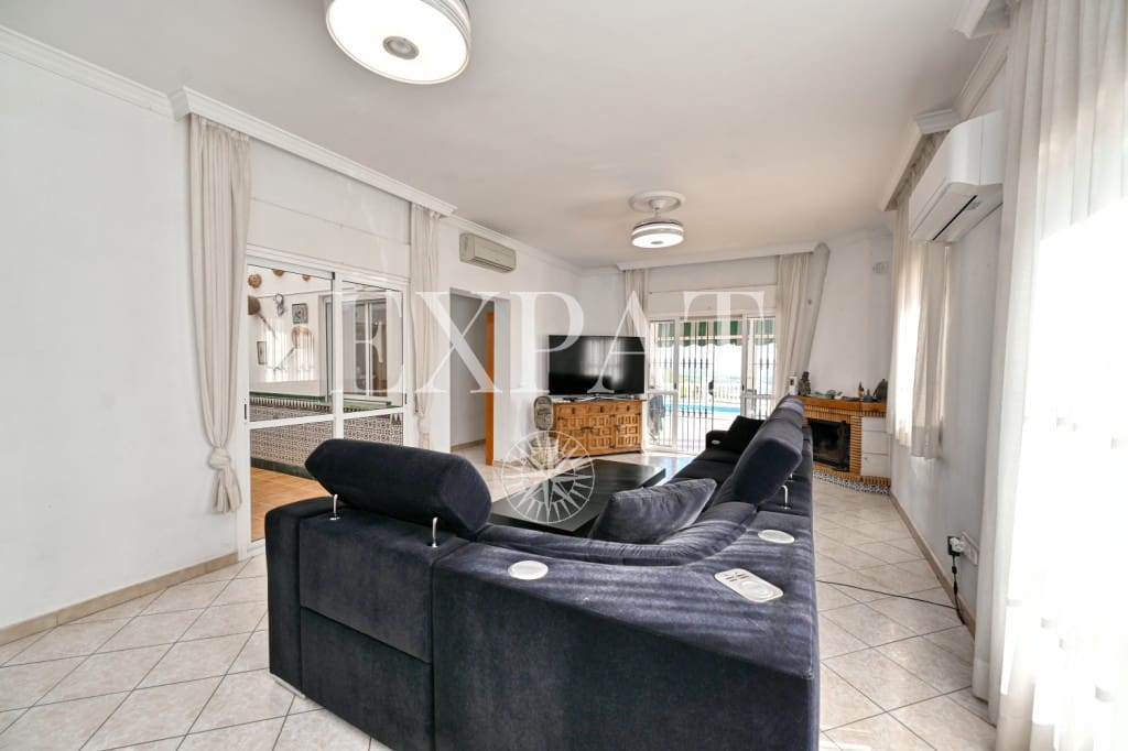 3 slaapkamer Finca/Landhuis te koop in Algarrobo met zwembad - € 550.000 (Ref: 9625354)