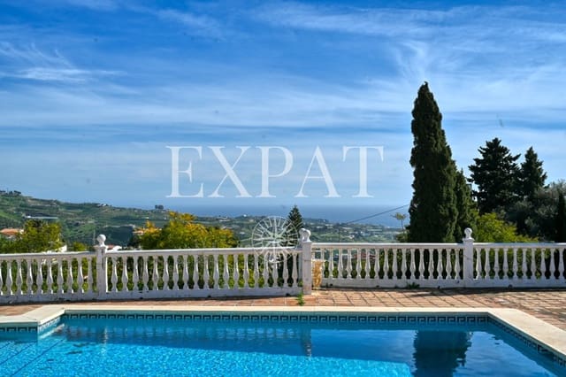 Finca/Casa Rural de 3 habitaciones en Algarrobo en venta con piscina - 550.000 € (Ref: 9625354)