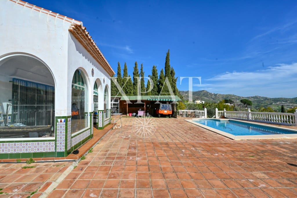 3 slaapkamer Finca/Landhuis te koop in Algarrobo met zwembad - € 550.000 (Ref: 9625354)