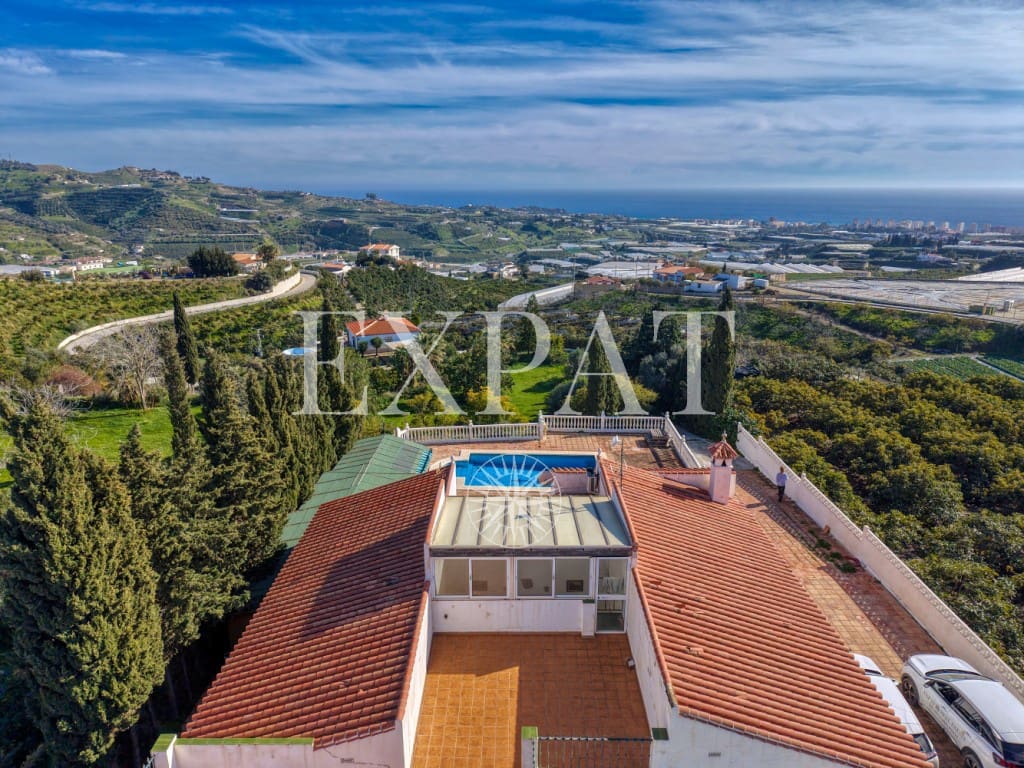 3 slaapkamer Finca/Landhuis te koop in Algarrobo met zwembad - € 550.000 (Ref: 9625354)