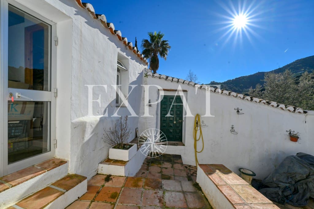 3 makuuhuone Maalaistalo myytävänä paikassa Competa mukana uima-altaan 
autotalli - 1 100 000 € (Ref: 9647794)