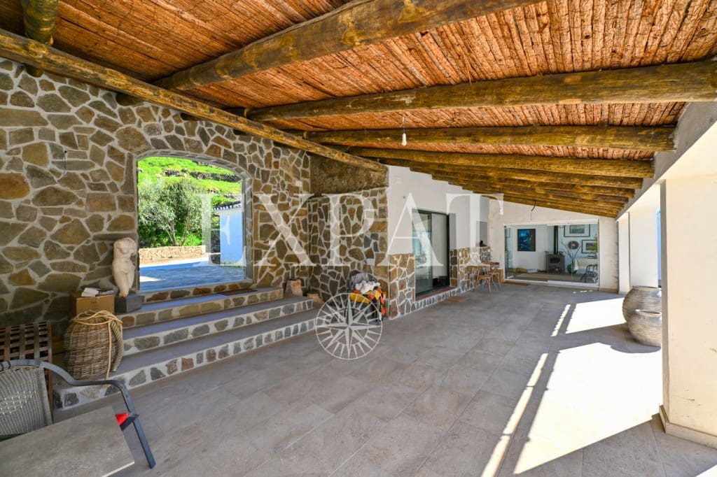 3 makuuhuone Maalaistalo myytävänä paikassa Competa mukana uima-altaan 
autotalli - 1 100 000 € (Ref: 9647794)