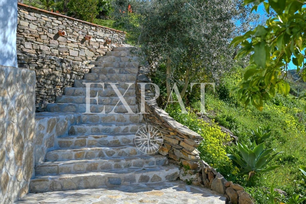 3 makuuhuone Maalaistalo myytävänä paikassa Competa mukana uima-altaan 
autotalli - 1 100 000 € (Ref: 9647794)