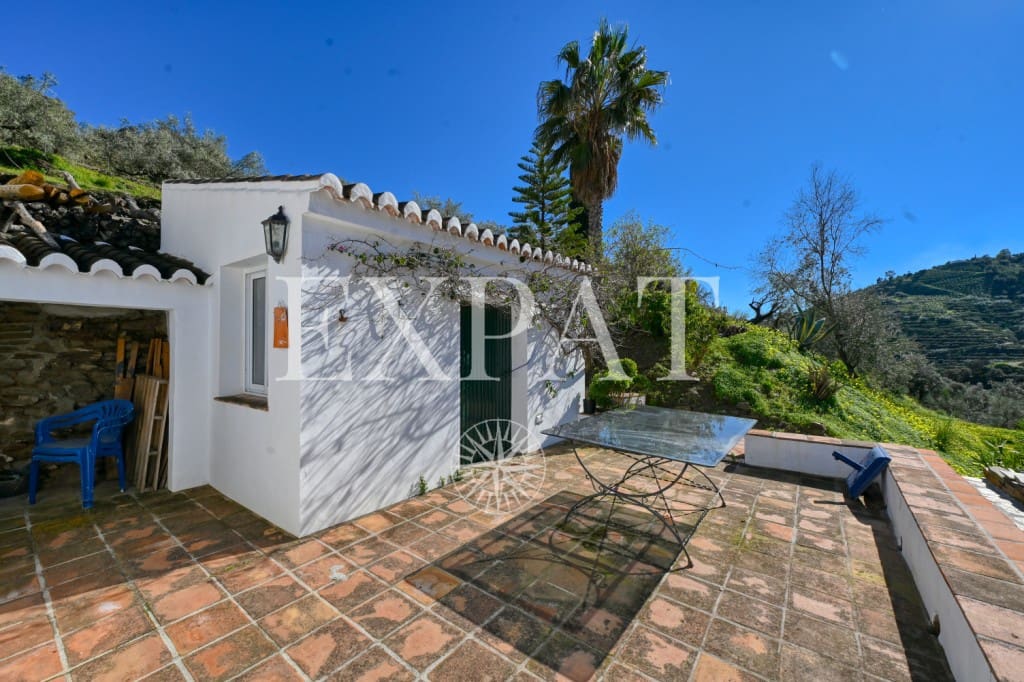 3 makuuhuone Maalaistalo myytävänä paikassa Competa mukana uima-altaan 
autotalli - 1 100 000 € (Ref: 9647794)