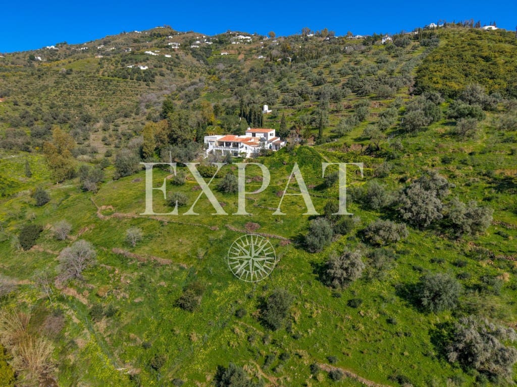 3 makuuhuone Maalaistalo myytävänä paikassa Competa mukana uima-altaan 
autotalli - 1 100 000 € (Ref: 9647794)