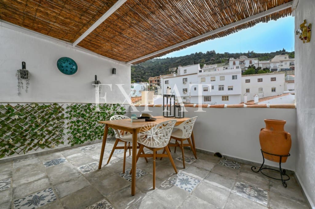 2 bedroom Townhouse for sale in Sayalonga - € 179,000 (Ref: 9651647)