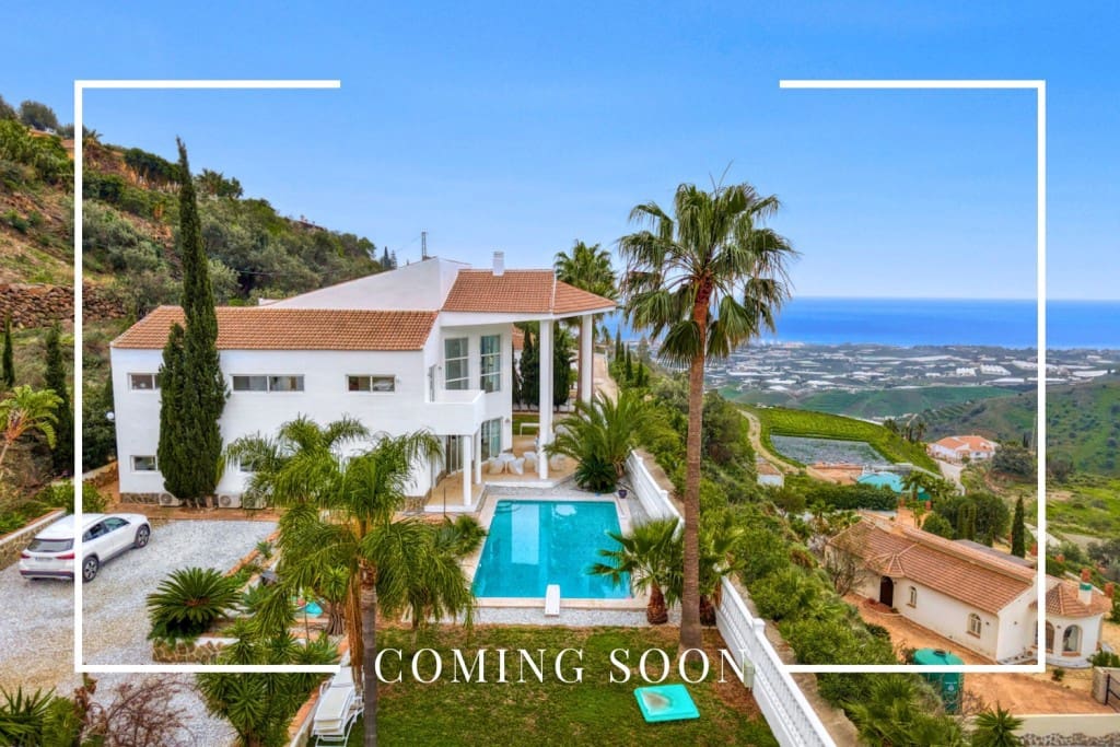 7 makuuhuone Huvila myytävänä paikassa Algarrobo mukana uima-altaan - 975 000 € (Ref: 9670019)