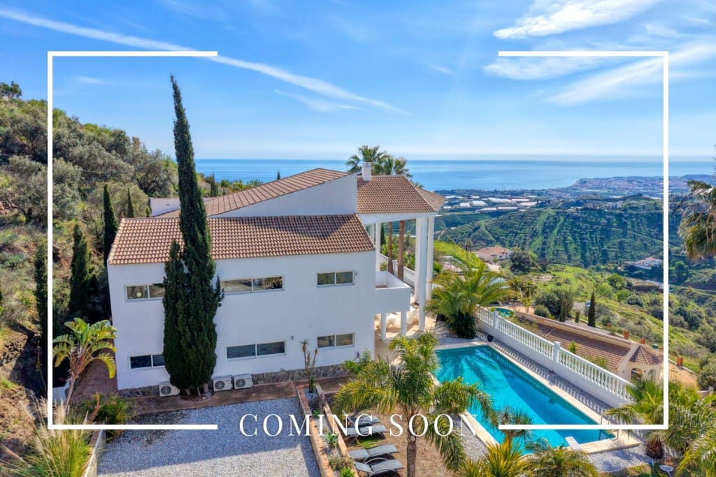 7 bedroom Villa for sale in Algarrobo with pool - € 975,000 (Ref: 9670019)