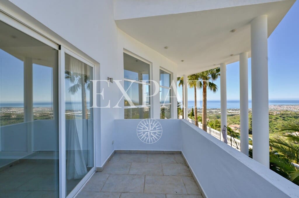 Chalet de 7 habitaciones en Arenas en venta con piscina - 975.000 € (Ref: 9670019)