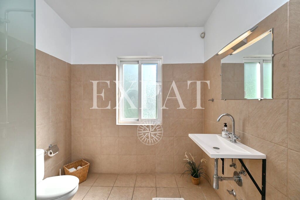 Chalet de 7 habitaciones en Arenas en venta con piscina - 975.000 € (Ref: 9670019)