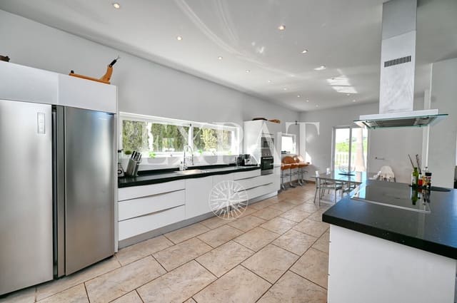 7 Zimmer Villa zu verkaufen in Arenas mit Pool - 975.000 € (Ref: 9670019)