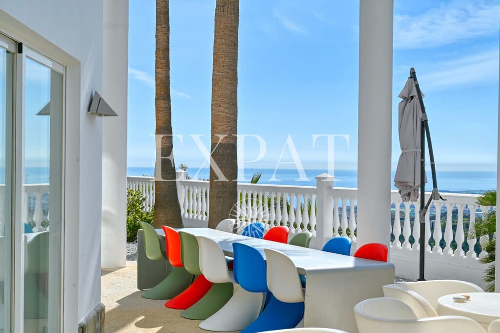 Chalet de 7 habitaciones en Arenas en venta con piscina - 975.000 € (Ref: 9670019)