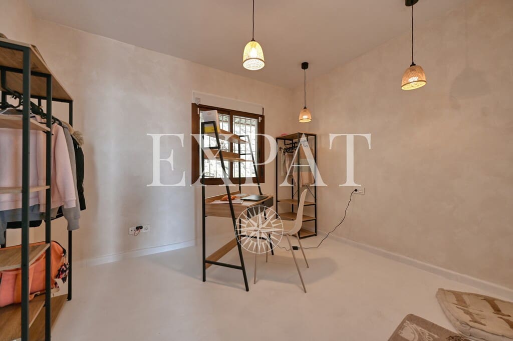 3 bedroom Finca/Country House for sale in Arenas with pool - € 425,000 (Ref: 9726398)