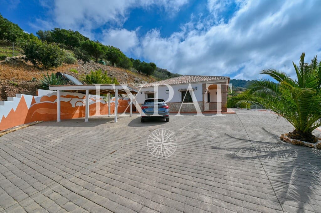 3 bedroom Finca/Country House for sale in Arenas with pool - € 425,000 (Ref: 9726398)