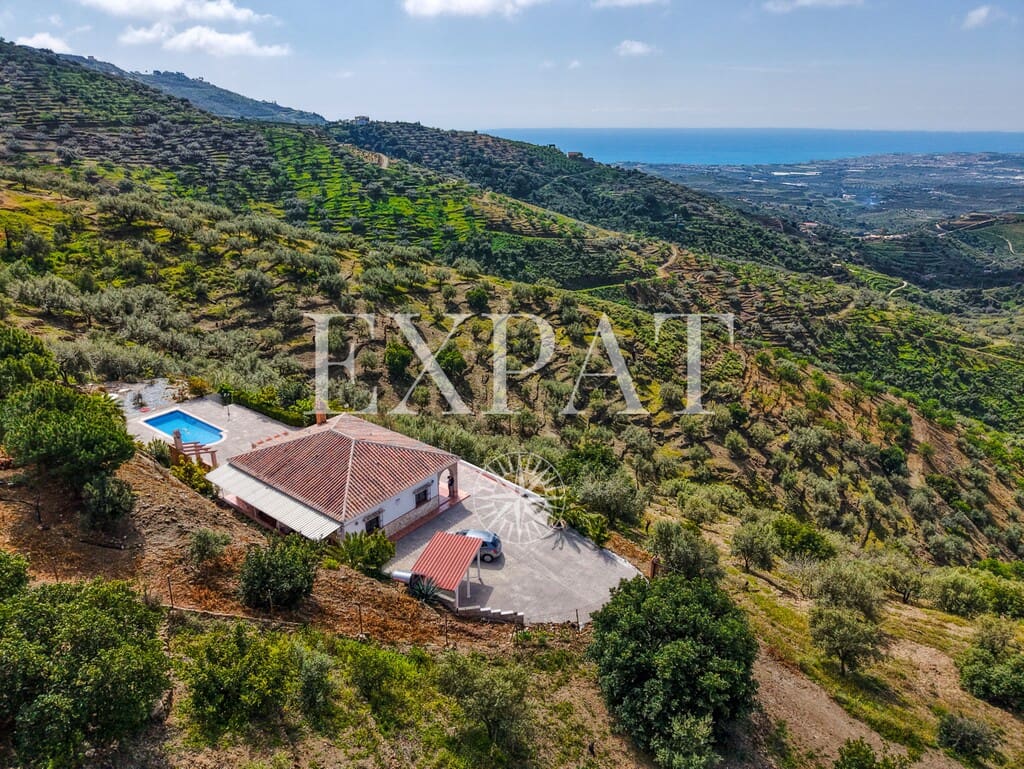 3 bedroom Finca/Country House for sale in Arenas with pool - € 425,000 (Ref: 9726398)