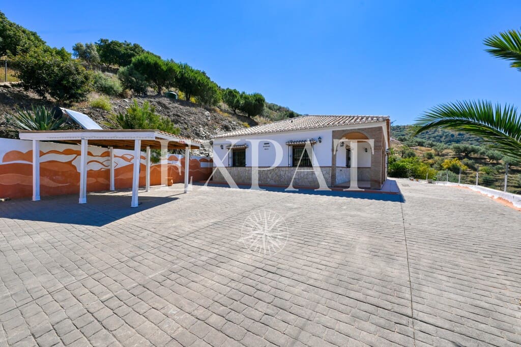 3 chambre Finca/Maison de Campagne à vendre à Arenas avec piscine - 399 000 € (Ref: 9726398)