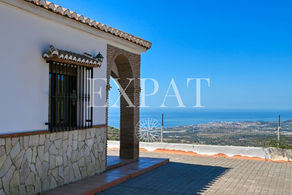 3 chambre Finca/Maison de Campagne à vendre à Arenas avec piscine - 399 000 € (Ref: 9726398)