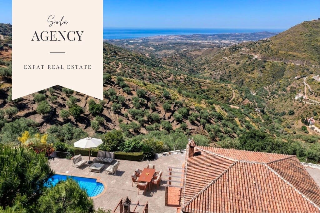 3 chambre Finca/Maison de Campagne à vendre à Arenas avec piscine - 399 000 € (Ref: 9726398)
