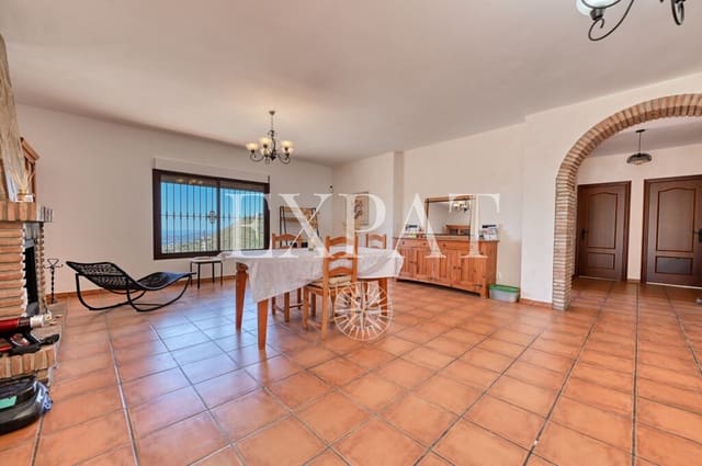 3 bedroom Finca/Country House for sale in Arenas with pool - € 399,000 (Ref: 9726398)