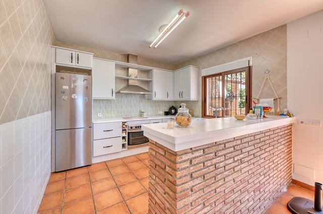 3 bedroom Finca/Country House for sale in Arenas with pool - € 399,000 (Ref: 9726398)