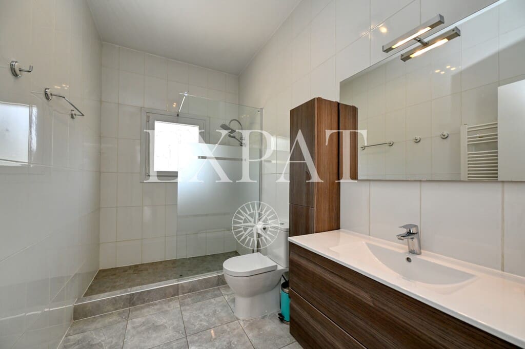 4 sypialnia Finka/Dom wiejski na sprzedaż w Alcaucin z basenem garażem - 810 000 € (Ref: 9785039)