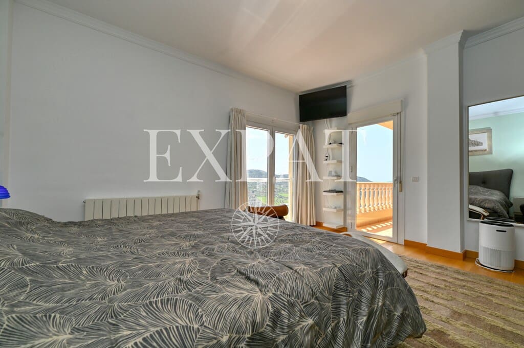 4 sypialnia Finka/Dom wiejski na sprzedaż w Alcaucin z basenem garażem - 810 000 € (Ref: 9785039)