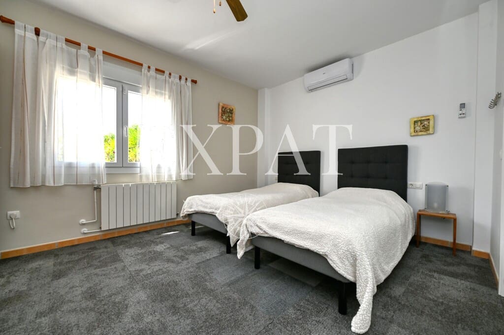 4 sypialnia Finka/Dom wiejski na sprzedaż w Alcaucin z basenem garażem - 810 000 € (Ref: 9785039)