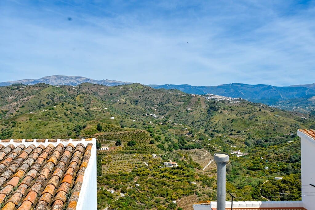 2 soveværelse Byhus til salg i Sayalonga - € 165.000 (Ref: 9785043)