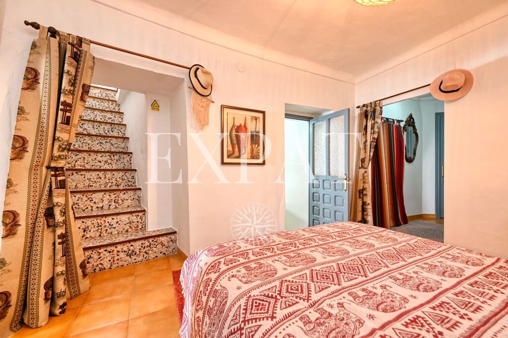 2 soveværelse Byhus til salg i Sayalonga - € 165.000 (Ref: 9785043)